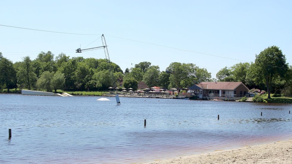Die Wasserskianlage in Idafehn ist eine Besonderheit für Badeseen in der Region. Foto: Archiv