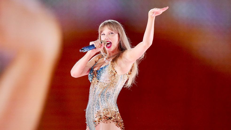 Taylor Swifts neues Album heißt „The Life of a Showgirl“. (Archivbild) Foto: Darryl Dyck/The Canadian Press via AP/dpa