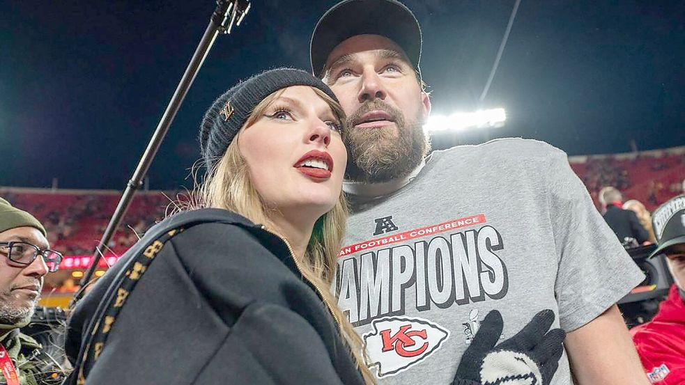 Taylor Swift spricht im Podcast ihres Freundes Travis Kelce. (Archivfoto) Foto: Emily Curiel/Ecuriel@kcstar.Com/TNS via ZUMA Press Wire/dpa
