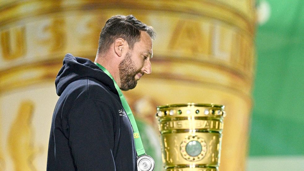 Bielefelds Trainer Mitch Kniat will wieder ins Pokal-Finale. Foto: Tom Weller/dpa