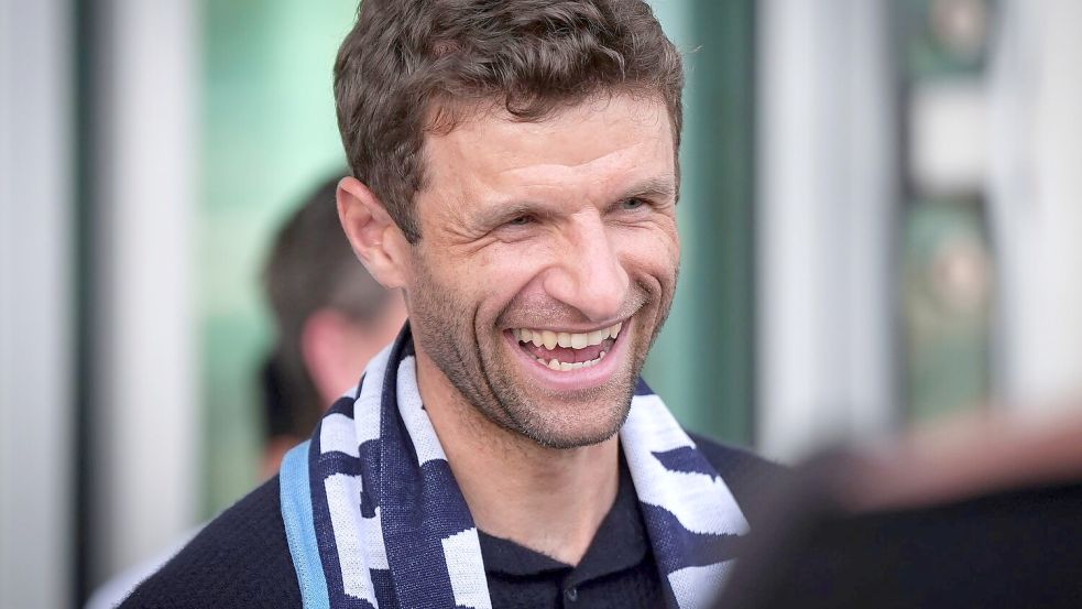 Thomas Müller bei der Ankunft in Vancouver. Foto: DARRYL DYCK/The Canadian Press/AP/dpa