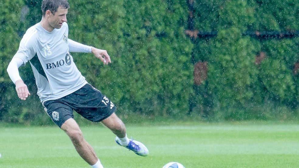 Thomas Müller funkt jetzt vermehrt auf Englisch. Foto: Maximilian Haupt/dpa