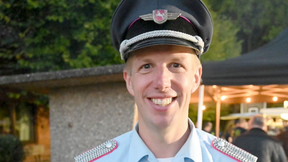 Großwoldes Ortsbrandmeister Christian Cordes freute sich nach dem Sieg seiner Wettkampfgruppe aus Großwolde