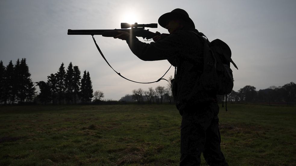 Die Jägerprüfung in Deutschland gilt als besonders schwer. DPA-Symbolbild: Philipp Schulze