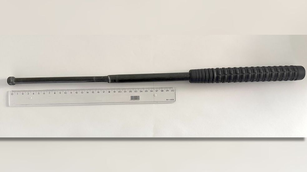 Diesen ausziehbaren Schlagstock hatte ein 48-Jähriger aus Nordenham in seinem Handgepäck dabei. Foto: Bundespolizei