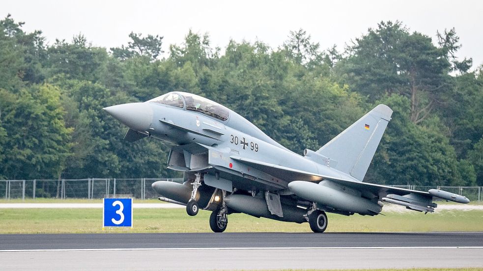 Nach rund drei Jahren kehrten die Eurofighter und Piloten zurück nach Wittmund zurück. Sie waren wegen einer Sanierung ihres Standortes zuvor an die Ostsee nach Laage verlegt worden. Foto: Sina Schuldt