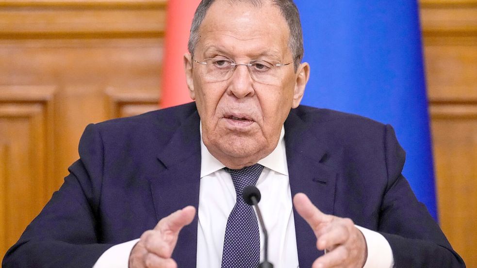 Lawrow sieht die Bedingungen für ein Spitzentreffen von Putin mit Selenskyj für nicht erfüllt an. Foto: Alexander Zemlianichenko/AP Pool/dpa