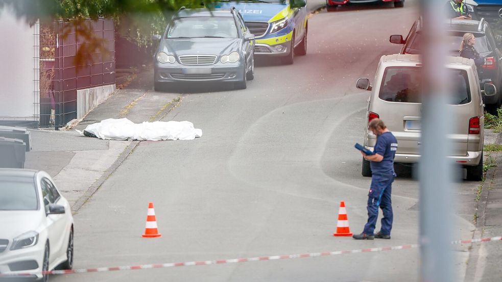 Eine nach der Bluttat festgenommene Frau ist wieder auf freiem Fuß. Foto: Christoph Reichwein/dpa