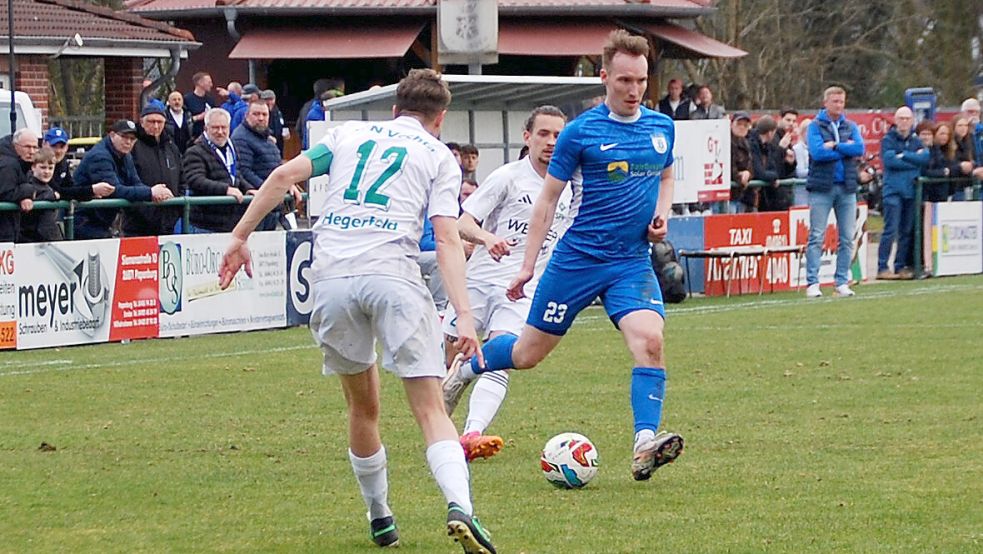 Das letzte Duell mit den SFN Vechta gewann BW Papenburg, am Ball Malte Fokken, im März mit 2:0. Foto: Reemts