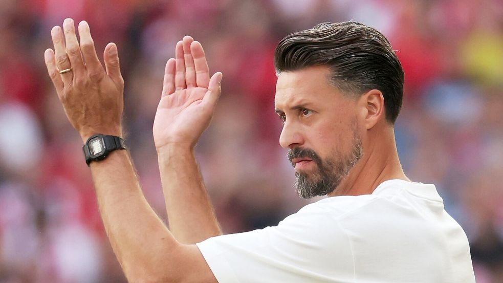 Sandro Wagner denkt schon an das Duell mit den Bayern. Foto: Philipp von Ditfurth/dpa