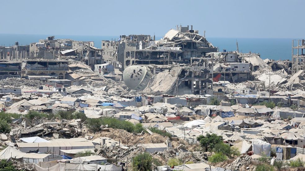 Vor der geplanten Offensive soll die dicht bewohnte Stadt Gaza geräumt werden. (Archivbild) Foto: Omar Ashtawy/APA Images via ZUMA Press Wire/dpa