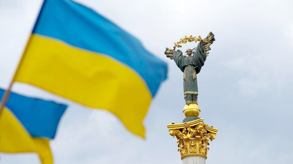 Die Ukraine feiert ihren Unabhängigkeitstag - genau dreieinhalb Jahre nach Beginn der russischen Invasion. Foto: Sean Kilpatrick/The Canadian Press/AP/dpa