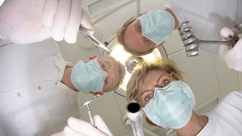 Die meisten Patienten kriegen von den Operationsabläufen nichts mit. Foto: dpa-tmn/Diagentur