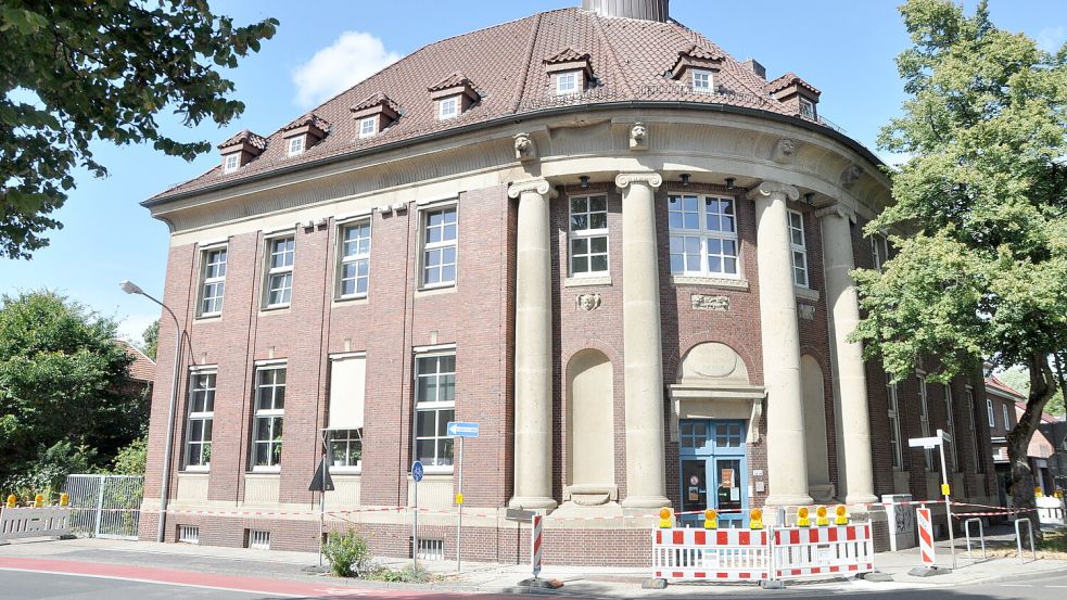 Das Gebäude des Abfallwirtschaftsbetriebs befindet sich an der Friesenstraße in Leer. Foto: Bodo Wolters