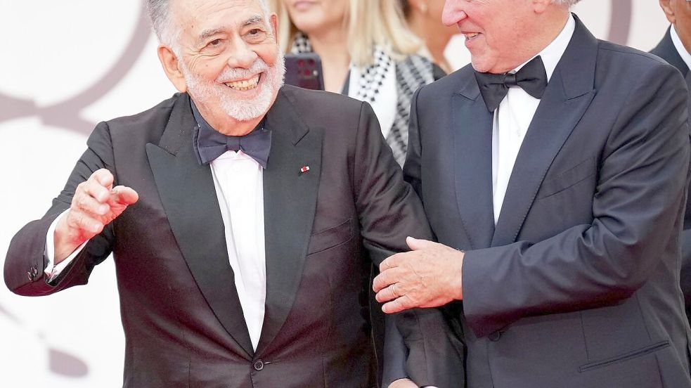 Francis Ford Coppola (l) und Werner Herzog auf dem roten Teppich. Foto: Alessandra Tarantino/Invision/AP/dpa