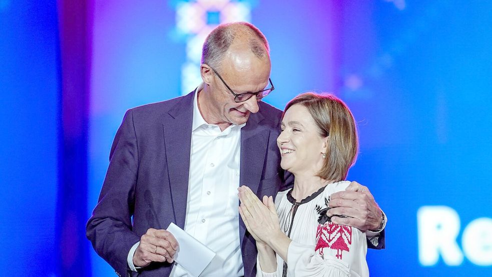 Höhepunkt des Besuchs war ein gemeinsamer Auftritt bei einer großen Unabhängigkeitsparty. Foto: Kay Nietfeld/dpa
