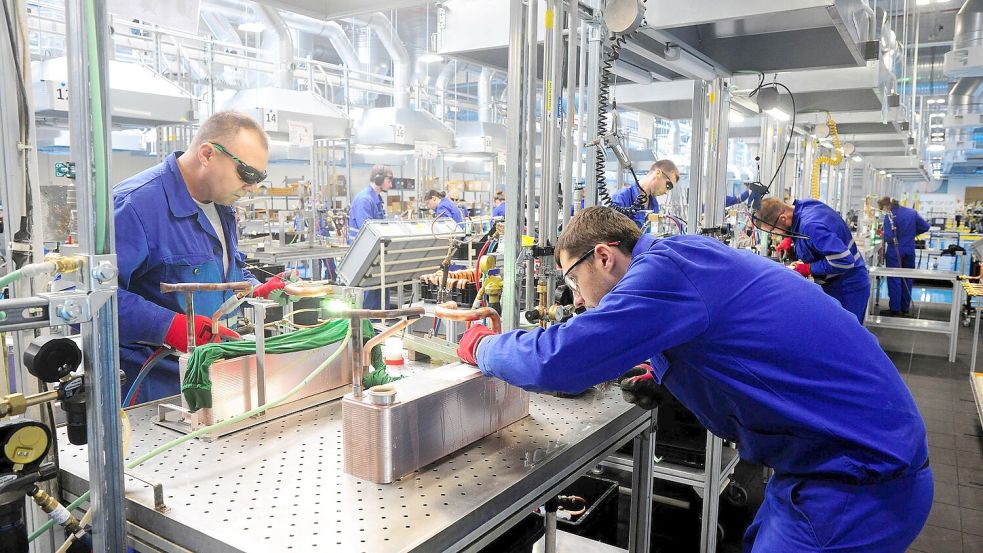 Mit einem neuen Werk im tschechischen Pilsen (Plzen) baut der japanische Großkonzern Panasonic seine Wärmepumpen-Produktion in Europa aus. Foto: Michael Heitmann/dpa