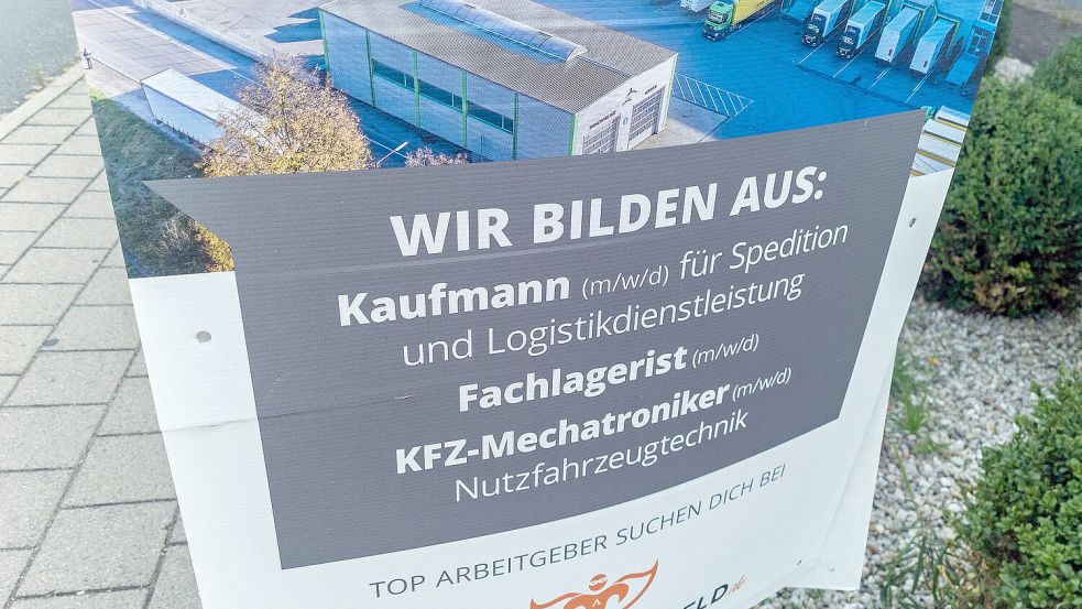 Da geht noch was: Die Suche nach Azubis ist noch nicht beendet. Foto: IMAGO / CHROMORANGE