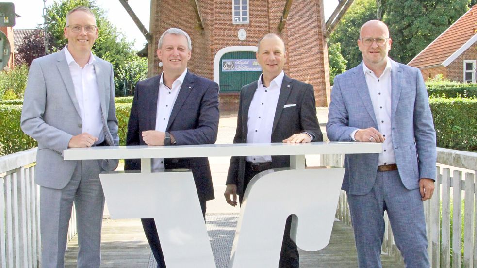 Die Vorstandsmitglieder (von links): Uwe Brechtezende (Volksbank eG Westrhauderfehn), Lothar Janssen (Raiffeisenbank eG Moormerland), Ulrich Jungmann (Raiffeisenbank eG Moormerland) und Kai Stöter (Volksbank eG Westrhauderfehn). Foto: privat