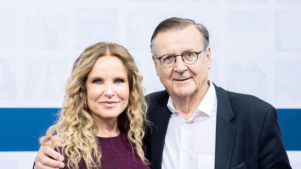 Katja Burkard und Hans Mahr gaben sich in Österreich das Ja-Wort. (Archivbild) Foto: Christoph Soeder/dpa