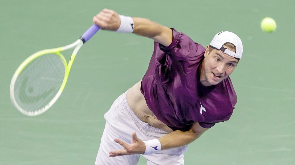 Jan-Lennard Struff konnte Novak Djokovic nicht gefährden. Foto: Adam Hunger/AP/dpa