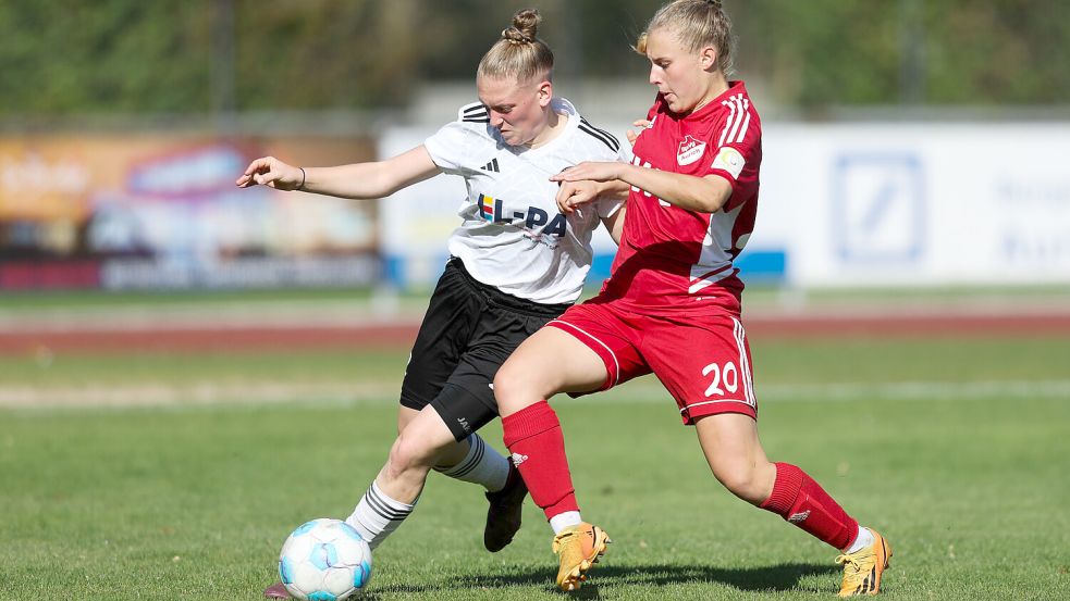 Die SpVg Aurich (rechts Ana-Carolin Hoffmann) hatte in Bremen das Nachsehen. Archivfoto: Jens Doden/Emden