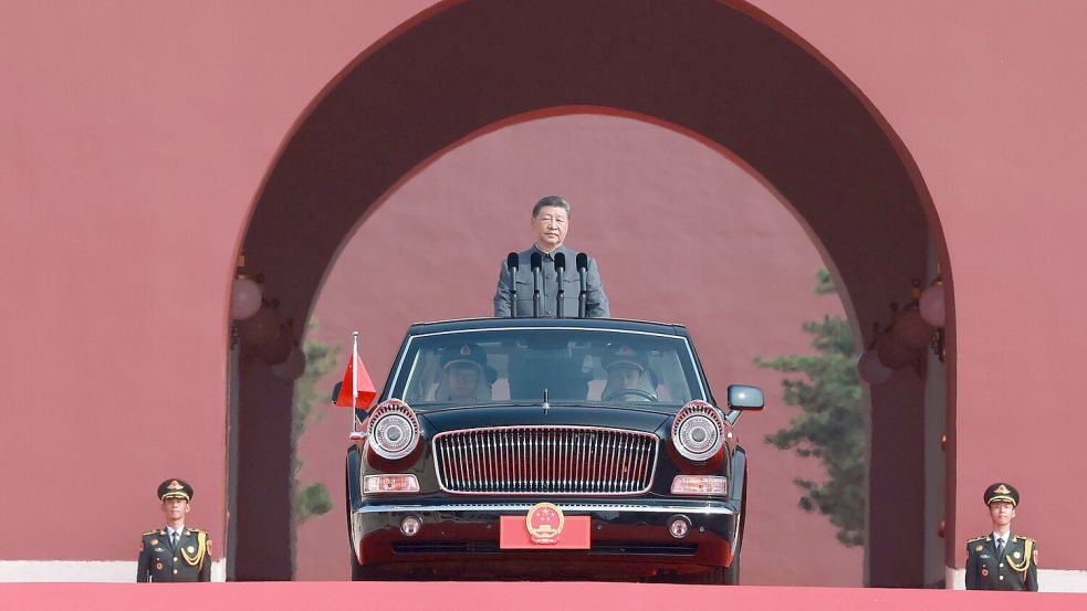 Xi hatte vor der Waffenschau in Peking friedliche Absichten seiner Armee betont. Foto: Wang Ye/XinHua/AP/dpa