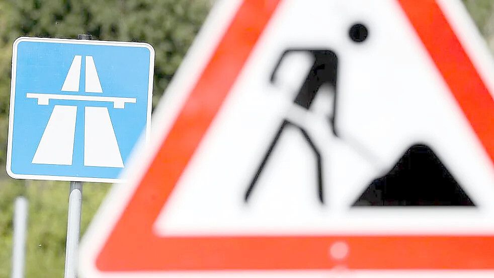 Auf einigen Straßen in Ostfriesland wird gebaut. Symbolfoto: picture alliance/dpa