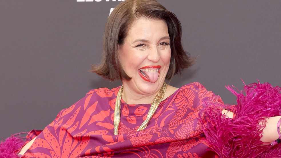 Elena Uhlig spricht im Interview übers Altern: „Jetzt habe ich die Weisheit mit Löffeln gegessen.“ Foto: IMAGO/Bildagentur Monn