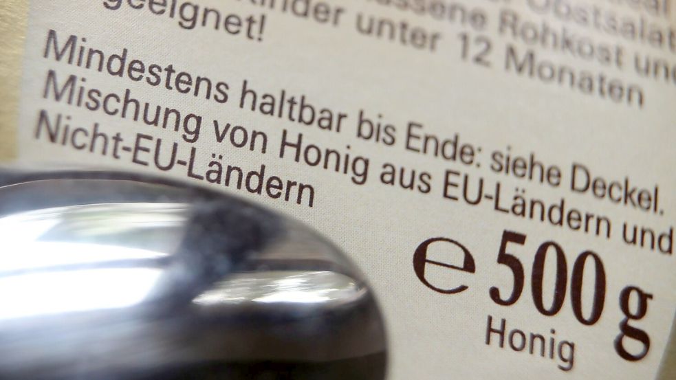 Verbraucherschützer monieren vage Angaben zur Honig-Herkunft „aus EU-Ländern und Nicht-EU-Ländern“. (Archivbild) Foto: Karl-Josef Hildenbrand