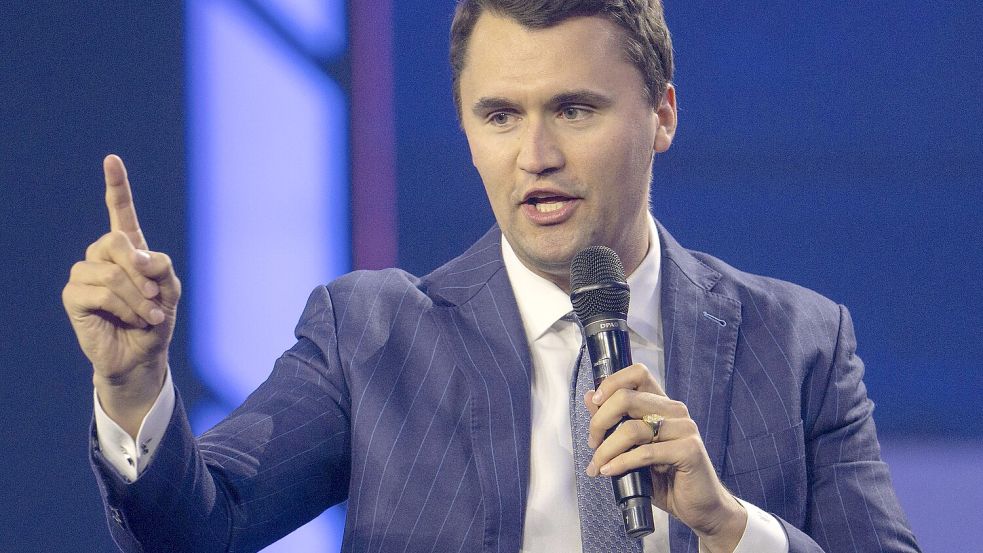 Charlie Kirk gehört zu den bekanntesten Unterstützern von Donald Trump. Bei einem Auftritt ist er nun durch Schüsse verletzt worden. Foto: dpa/ZUMA Press Wire/Brian Cahn