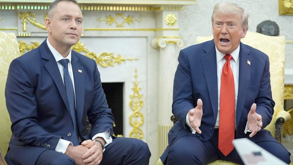 Der rechtskonservative polnische Präsident Nawrocki hat einen guten Draht zu Donald Trump. Foto: Evan Vucci/AP/dpa