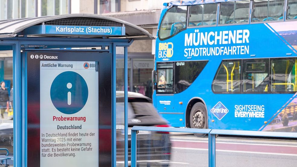 Anzeigetafeln sind Teil des sogenannten Warnmittel-Mix, der sicherstellen soll, dass möglichst jeder eine Warnung erhält. Foto: Leonie Asendorpf