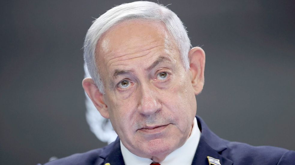 Israels Ministerpräsident Benjamin Netanjahu hat eine israelische Siedlung im Westjordanland besucht, um ein umstrittenes Vorhaben voranzubringen. (Archivbild) Foto: Abir Sultan/Pool EPA/dpa