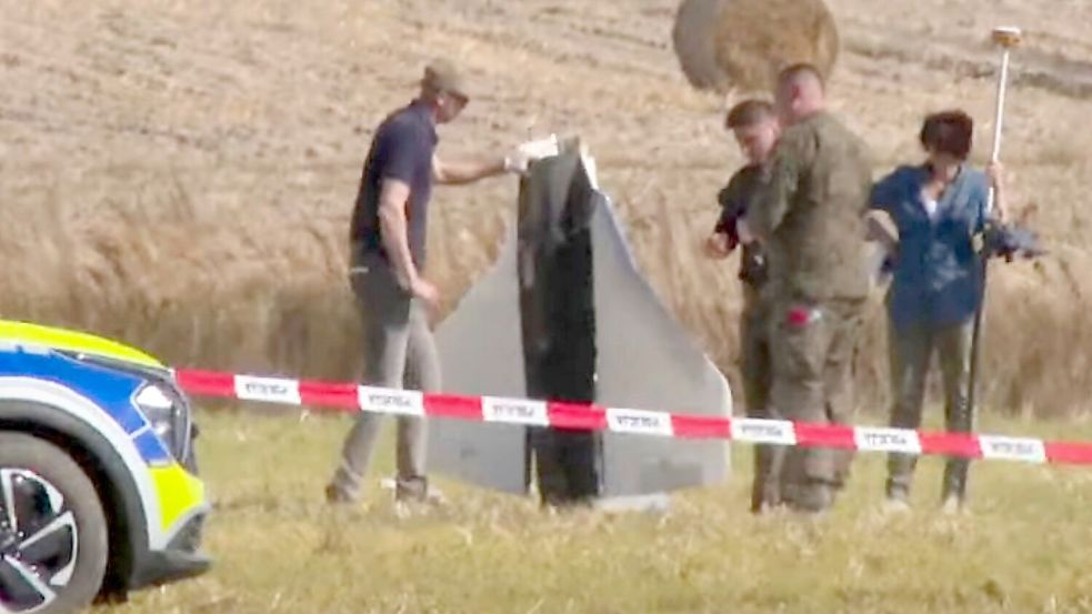 Bergung einer beschädigten Drohne in Polen. (Archivbild) Foto: Rafal Niedzielski/AP/dpa