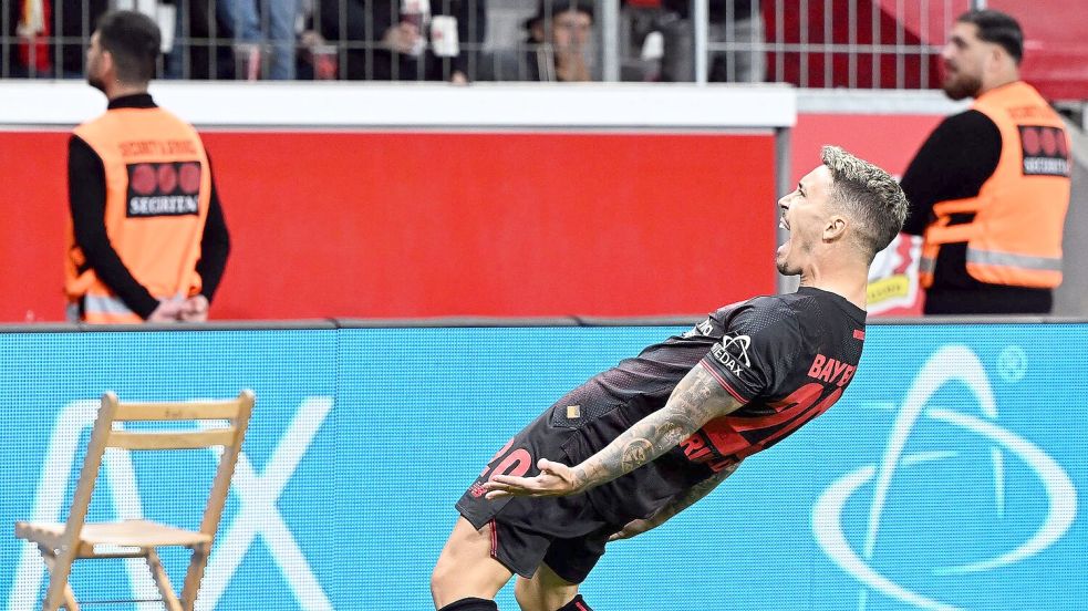 Zweimal stark beim Freistoß: Alejandro Grimaldo. Foto: Federico Gambarini