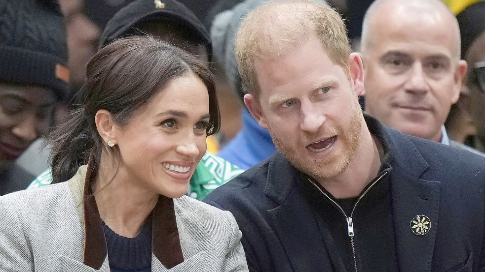 Bald wieder gemeinsam in London? Meghan und Harry - hier beim Besuch eines Rollstuhlbasketballspiels im Februar im kanadischen Vancouver. (Archivbild) Foto: Darryl Dyck/The Canadian Press v