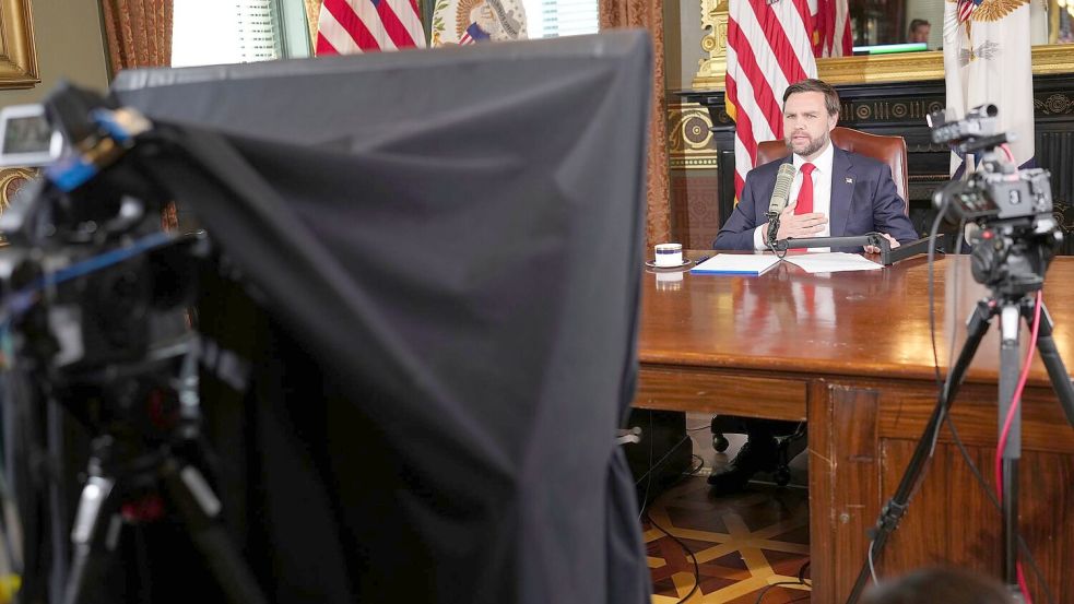 Im von Vance moderierten Podcast wurde Kirks Vermächtnis stark religiös gerahmt. Foto: Doug Mills/The New York Times/Po