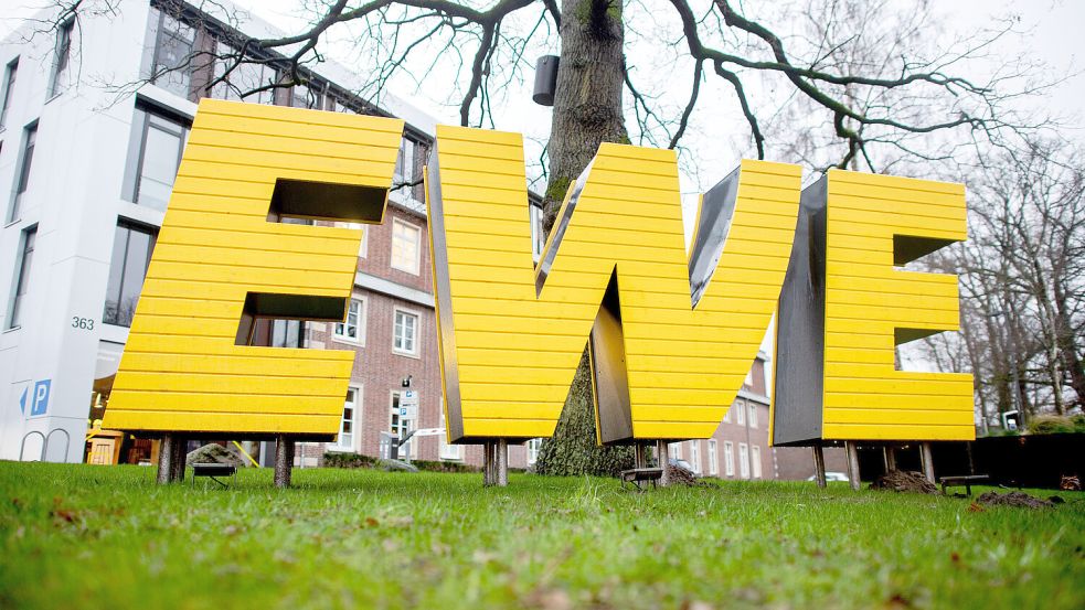 Im Visier der Landeskartellbehörde: der Oldenburger Energiedienstleister EWE. Foto: Hauke-Christian Dittrich/dpa