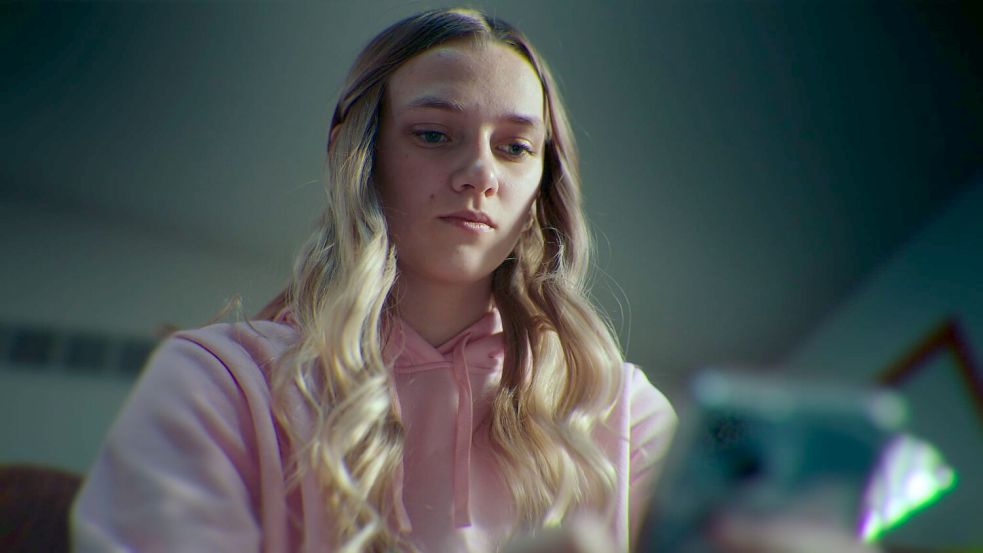 Das Stalking gegen Lauryn nimmt ungeheuerliche Ausmaße an. Foto: Netflix/dpa