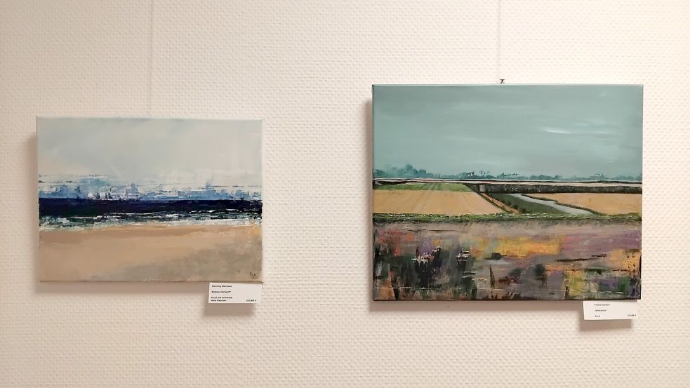 Bis zum 2. Januar 2026 ist die Ausstellung zu den Öffnungszeiten der Volksbank Westrhauderfehn zu sehen. Foto: Clarissa Scherzer