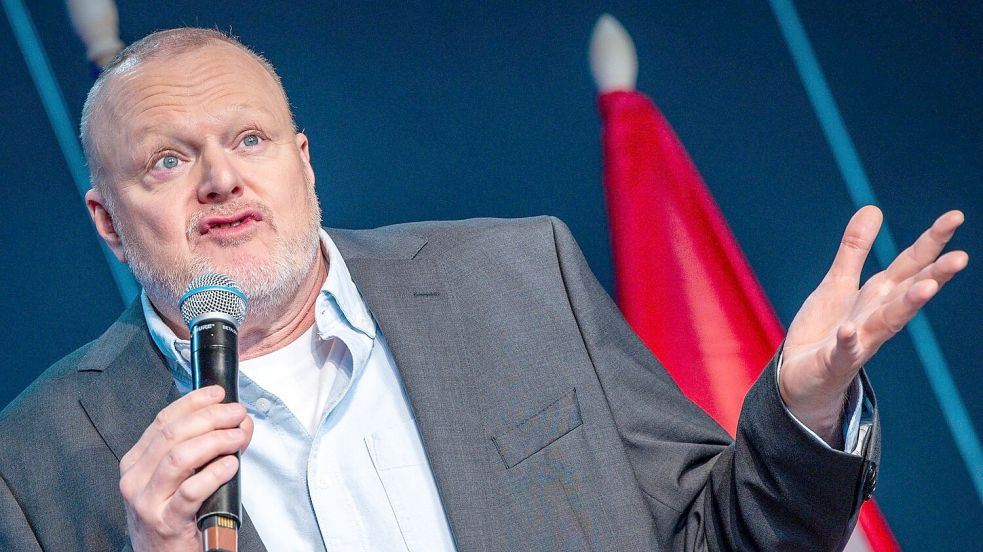In den sozialen Medien stößt der schräge Humor von Raabs vergangener Sendung auf ein gespaltenes Publikum. (Archivbild) Foto: Jens Büttner