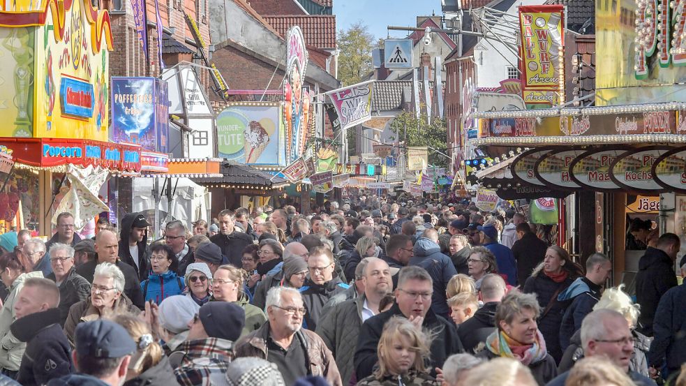 Trotz dichtem Gedränge sollen sich alle Besucher auf dem Gallimarkt 2025 gut und sicher fühlen. Foto: Klaus Ortgies/Archiv