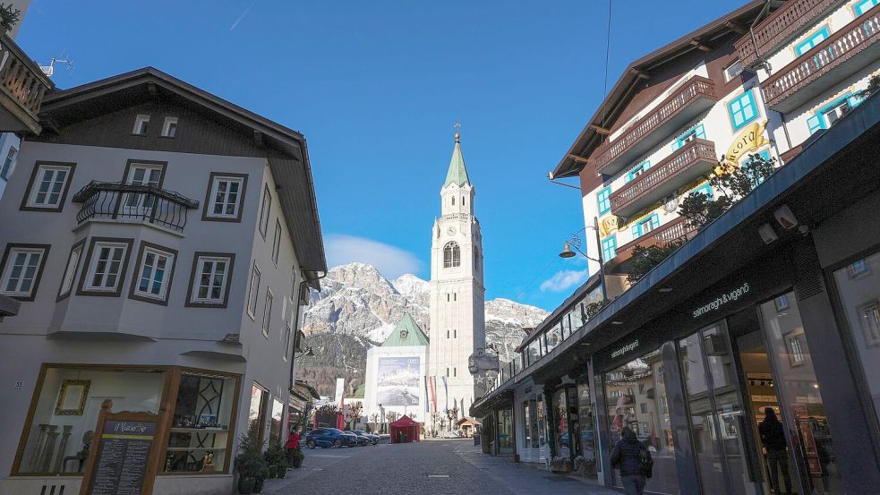 In der Nähe von Cortina d’Ampezzo stürzte ein Deutscher zu Tode. (Archivbild) Foto: Giovanni Auletta/AP/dpa