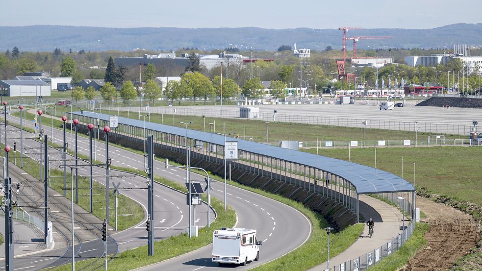 Der überdachte Solarradweg in Freiburg. Foto: Stadt Freiburg