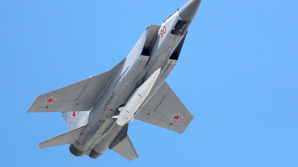 Russischer Kampfjet MiG-31 Foto: Pavel Golovkin/AP/dpa