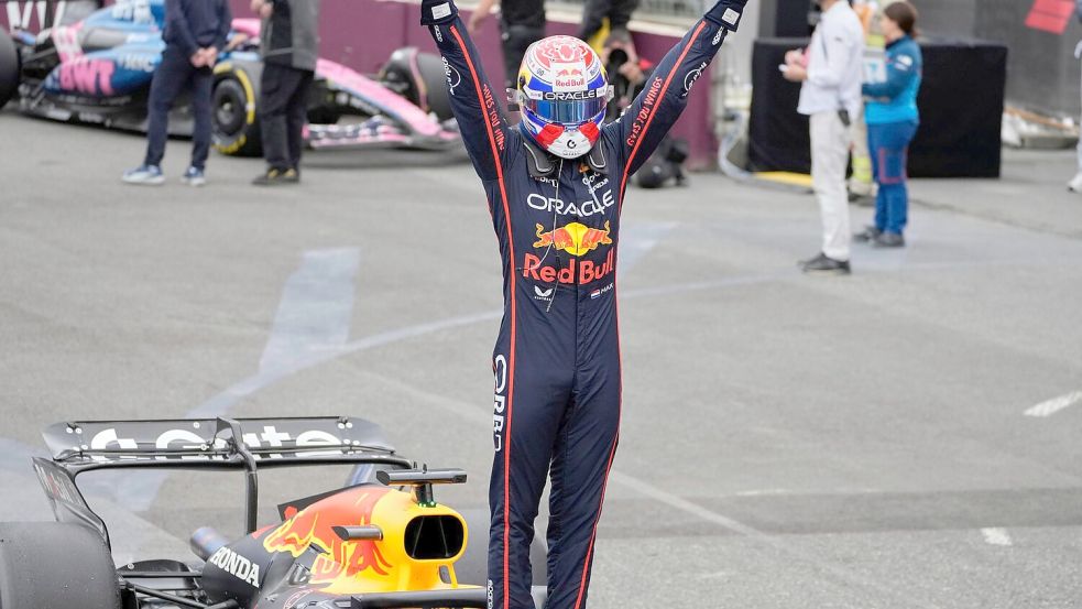 Zweiter Sieg nacheinander - Verstappen ist zurück im WM-Kampf. Foto: Darko Bandic/AP/dpa