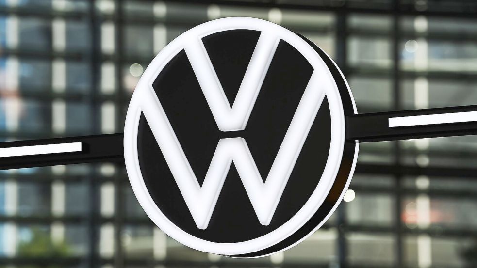 VW-Papiere sinken nach neuen Milliardenbelastungen im Konzern stark Foto: Swen Pförtner