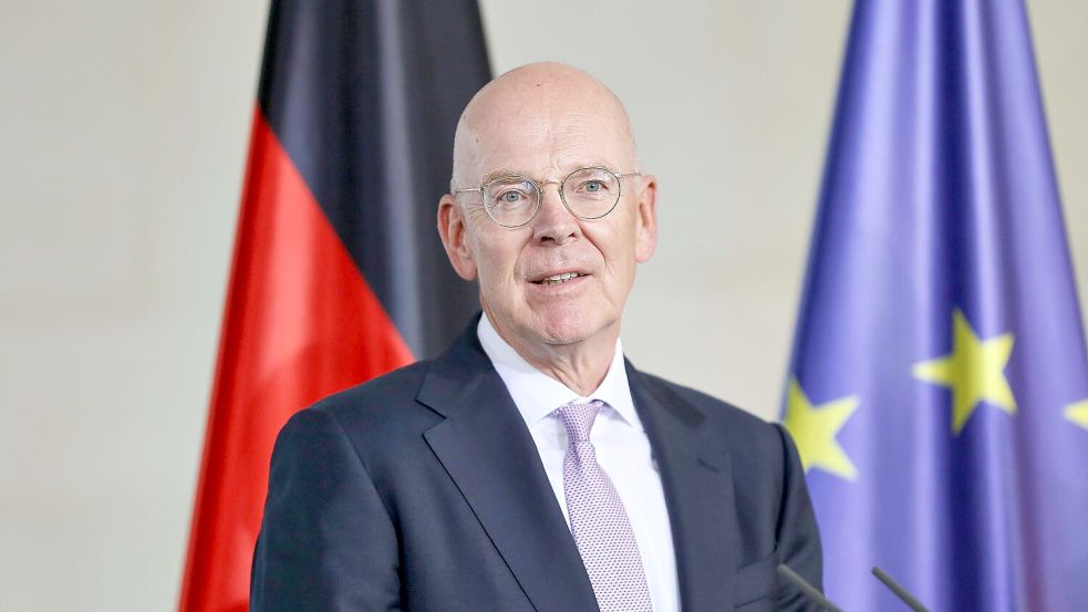 Berlin, Deutschland, 22.09.2025: Bundeskanzleramt: Pressestatement zur Vorstellung des persönlichen Beauftragten des Bundeskanzlers für Investitionen in Deutschland: Martin Blessing *** Berlin, Germany, 22 09 2025 Federal Chancellery Press statement on the presentation of the Federal Chancellors Personal Representative for Investment in Germany Martin Blessing Copyright: xdtsxNachrichtenagenturx dts_83519 Foto: IMAGO/dts Nachrichtenagentur