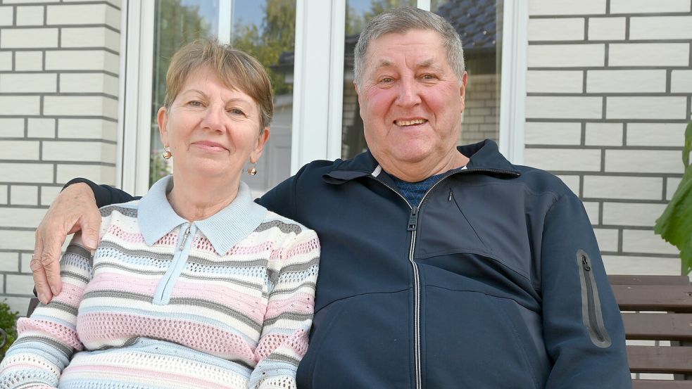 Sofia und Juri Schneider aus Rhauderfehn sind seit 50 Jahren verheiratet. Foto: Holger Weers